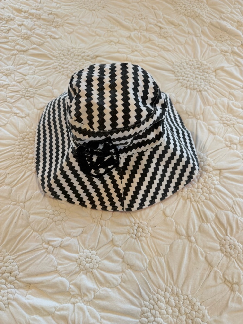 Volcom Reversible Bucket Hat - Picture 5 of 6